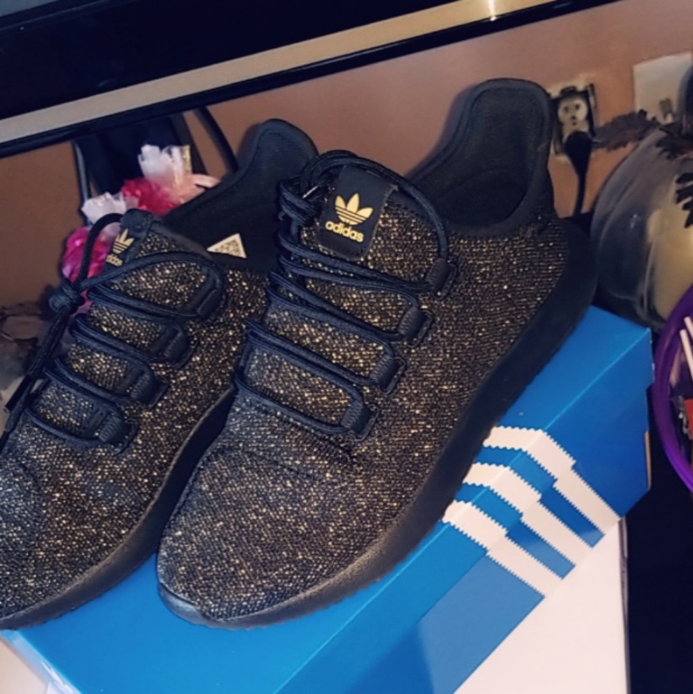 Adidas shoes size 7